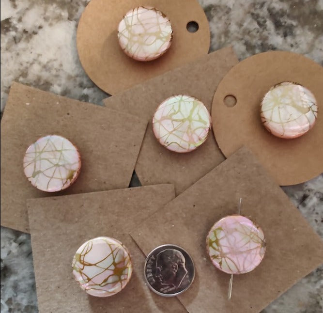 Needleminder- Soft Pink with Gold Swirl w/needle hole