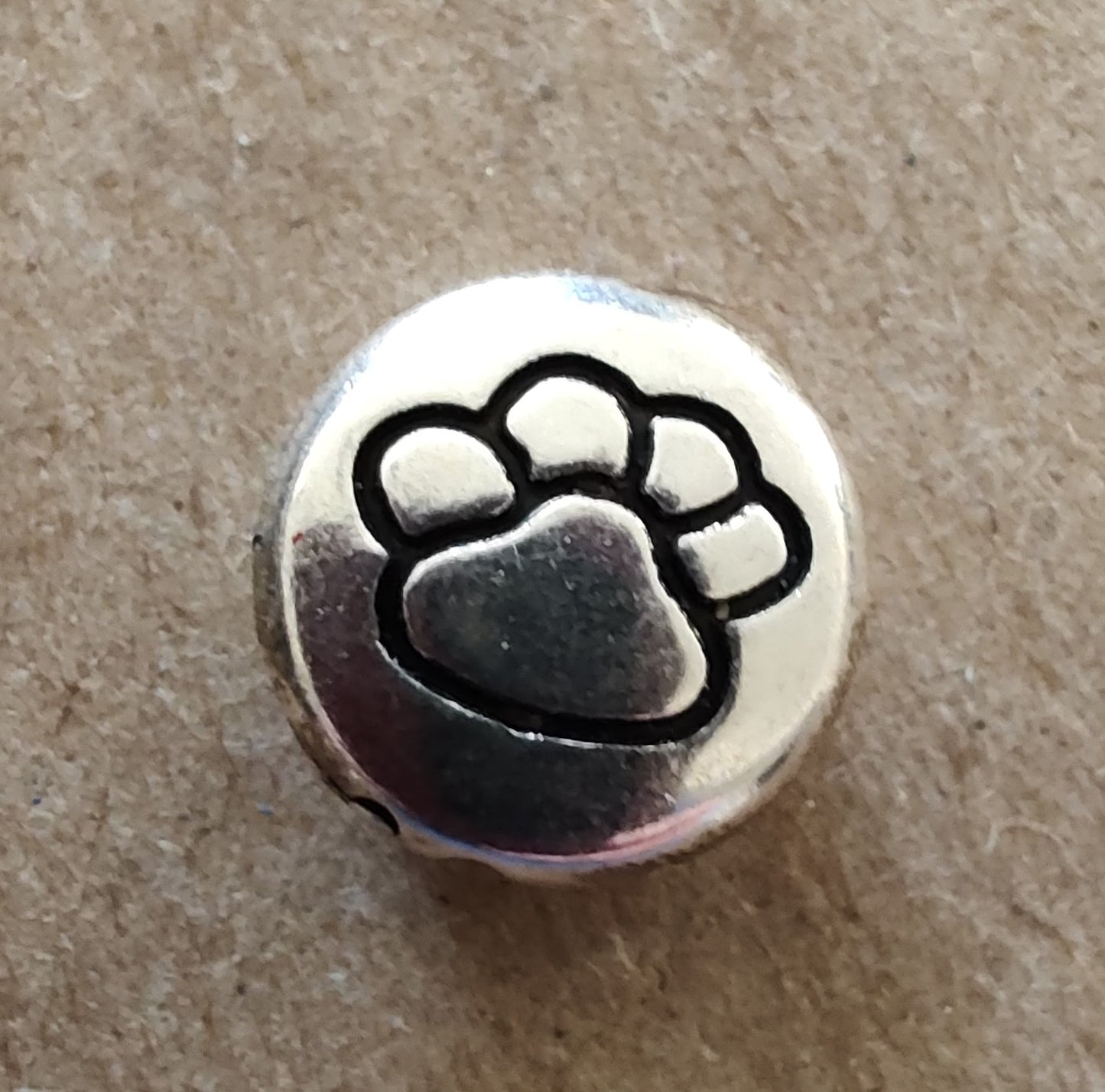 Needle Minder - Silver Paw Print w/ needle hole