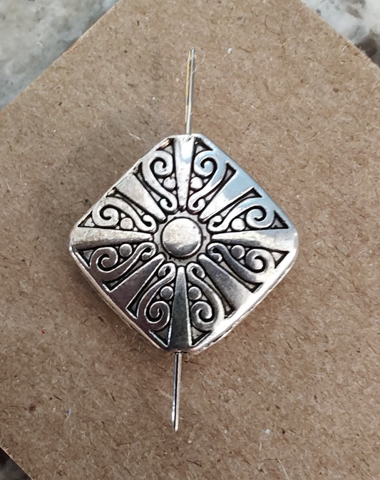 Needle Minder - Silver w/needle hole