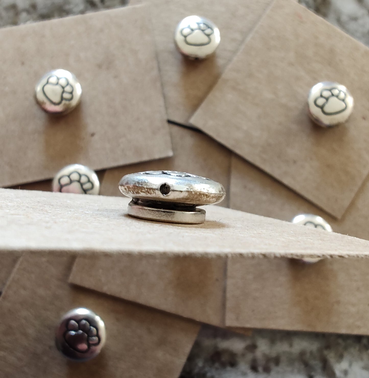 Needle Minder - Silver Paw Print w/ needle hole