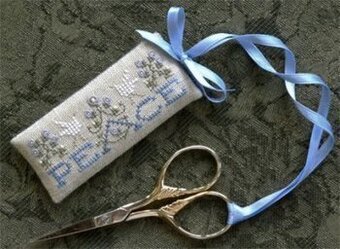 Peace Scissors Tag -The Drawn Thread