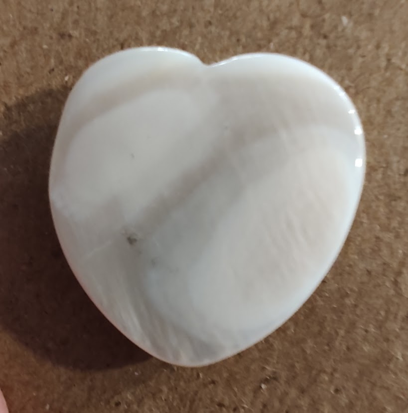 Needle Minder - White Pearl Heart