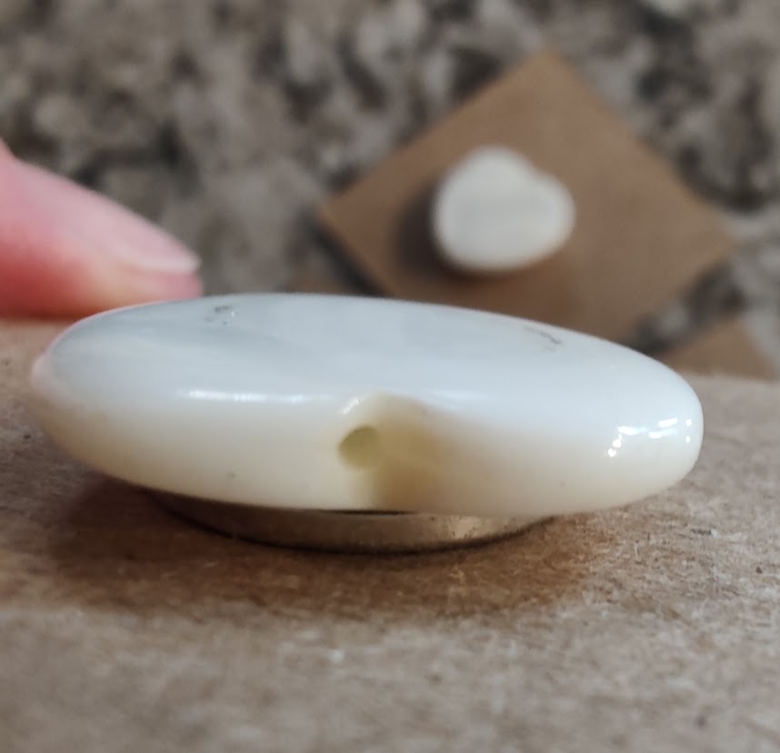 Needle Minder - White Pearl Heart