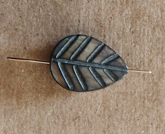 NeedleMinder - Black Leaf w/ needle hole