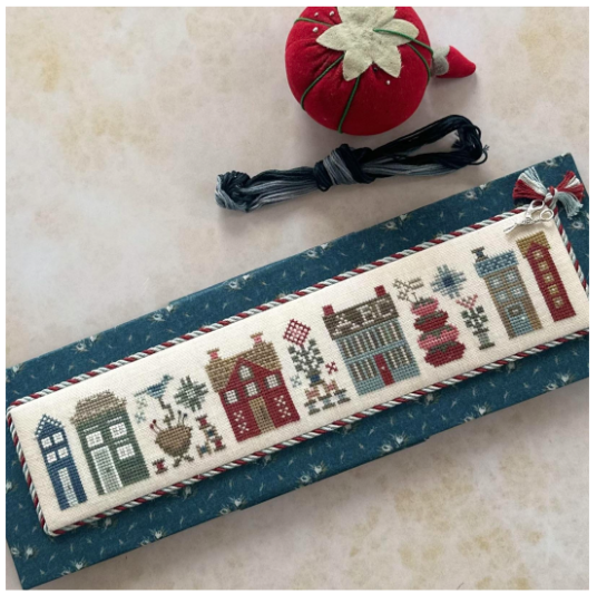 PRE-ORDER - Needleworker's Tiny Town - Heart in Hand