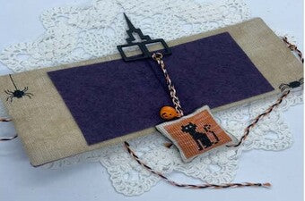 Halloween Needlebook - Romy's Creations