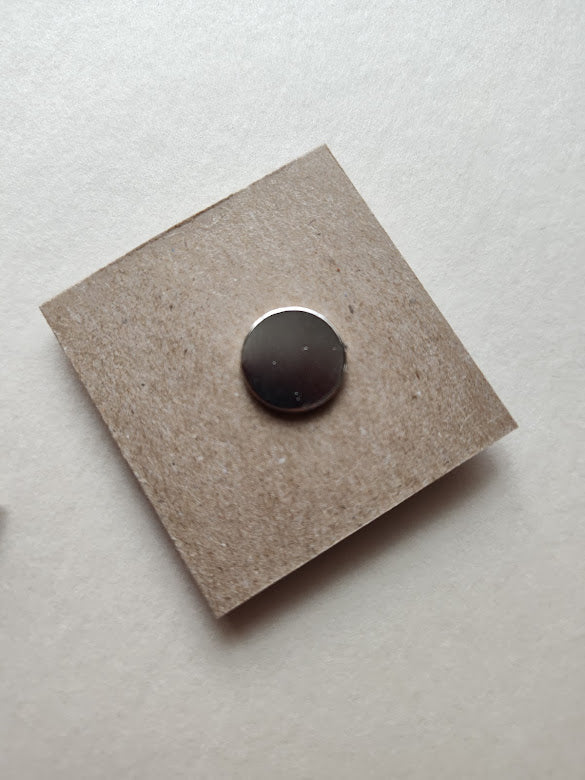 Needleminder - Brown and White Marble w/needle hole