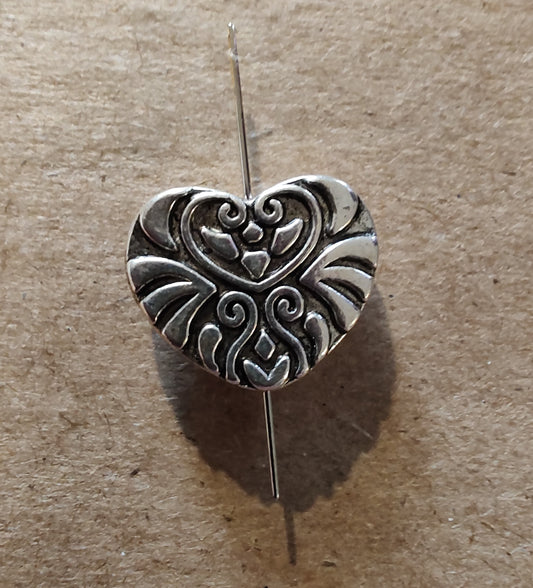 Needleminder-Silver Heart w/ needle hole